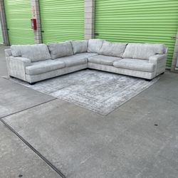 *Free Delivery* Ashley Sectional Couch Sofa