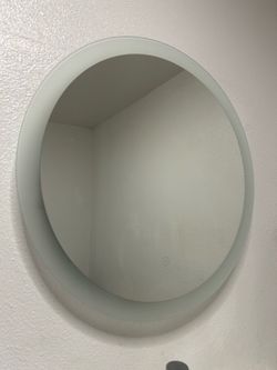 Round Wall Mirror with Frosted Edge
