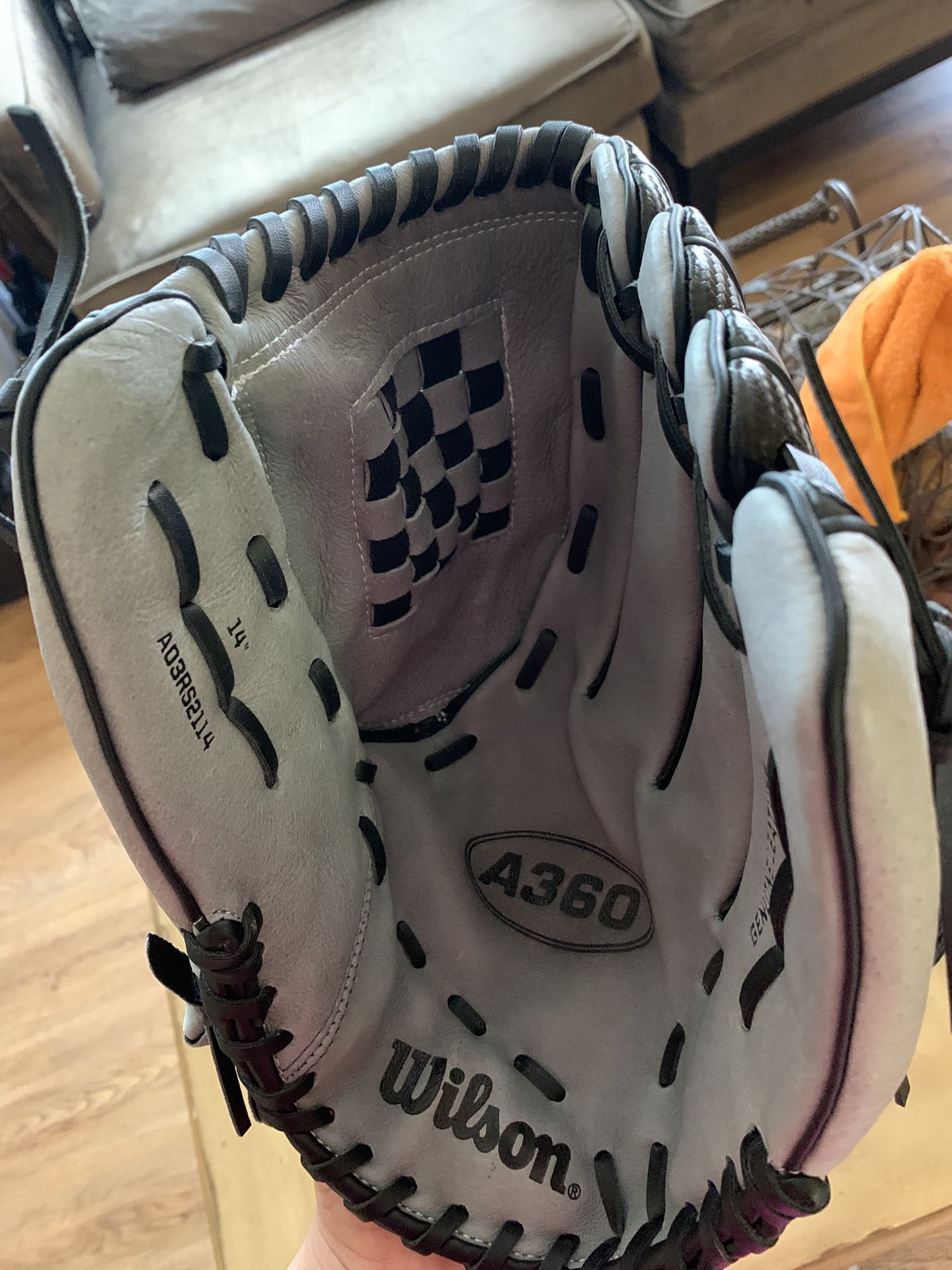 Wilson 14 A360 Series Slow pitch Glove