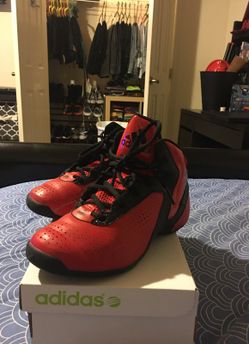 Adidas size 2 para Nino