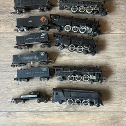 Vintage American Flyer Trains/Box Cars/rusted Railroads
