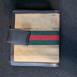 100% Authentic Gucci Wallet