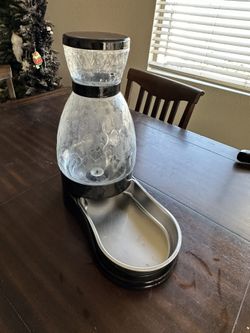 Gravity Dog Water Bowl