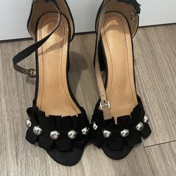 Fashionable Suede Black Heels Size 6