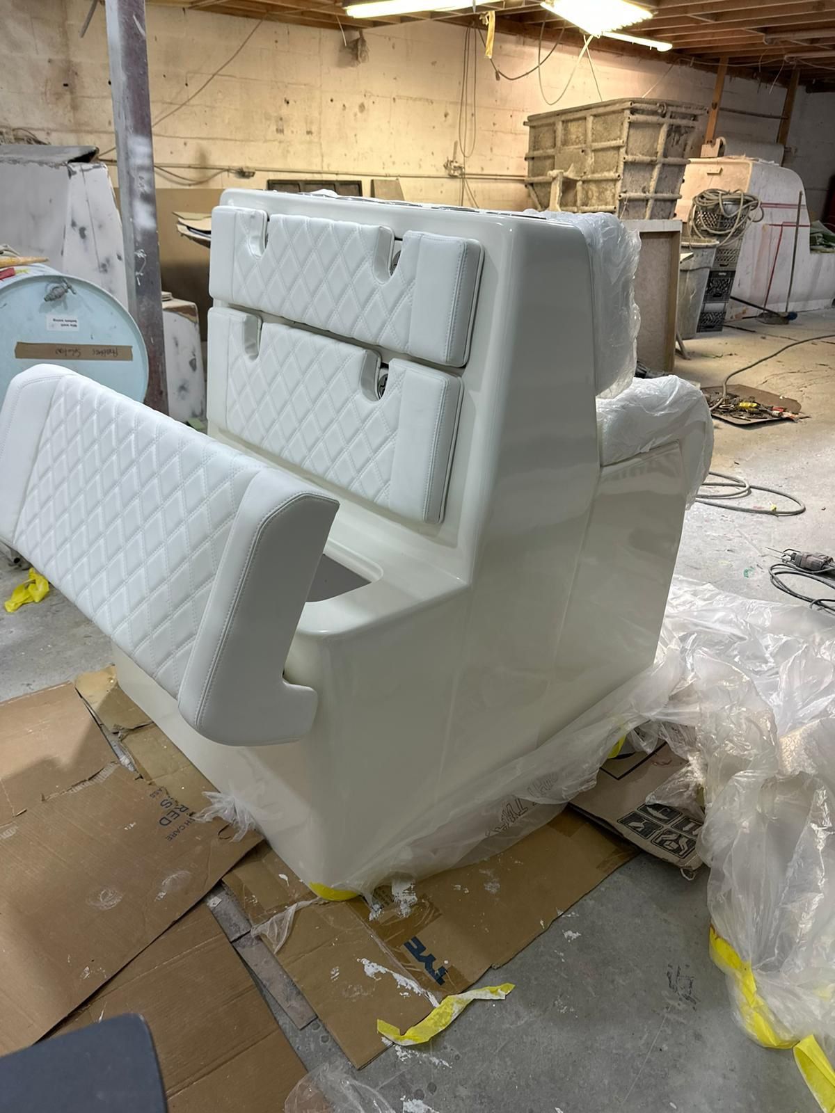 2023 Leaning Post Live Well Fiberglass