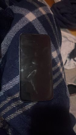 iPhone 13, dark blue