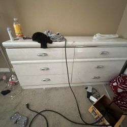 MOVING OUT TDY NEED TO SELL ASAP COME BY VERY CHEAP STUFF