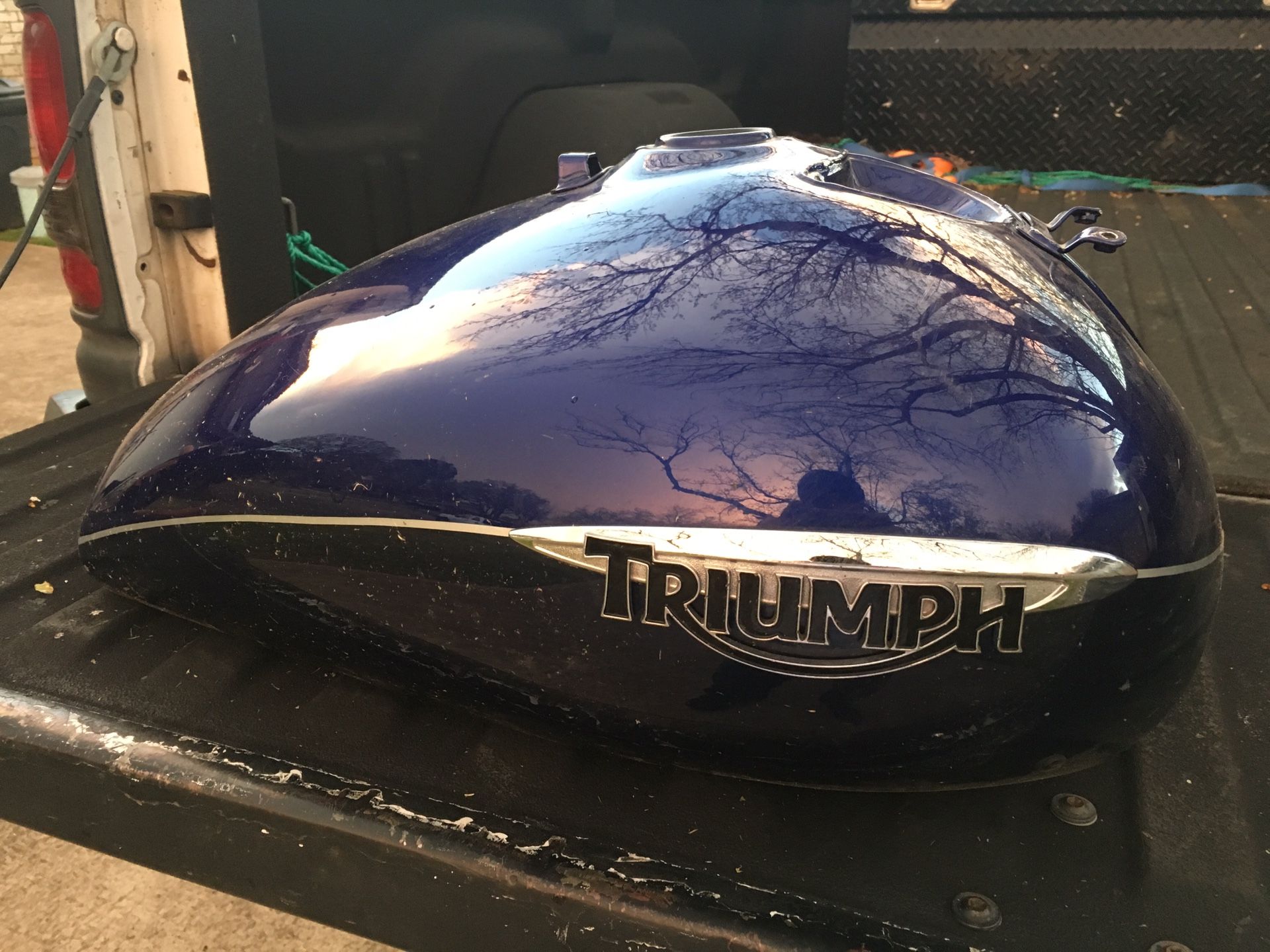 Motorcycle tank triumph , Harley Honda Kawasaki vintage old