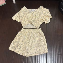 2 Piece Crop Top And Shorts 