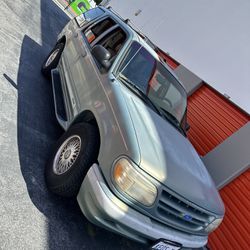 1995 Ford Explorer