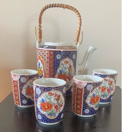 Floral tea sets