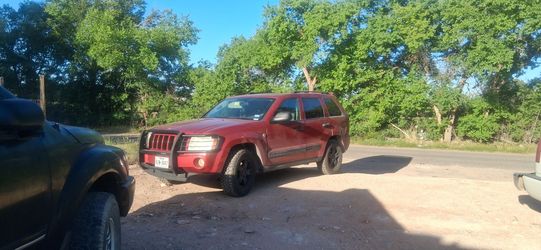 2005 🚙 grand cherokee laredo 4.7 v8 4x4