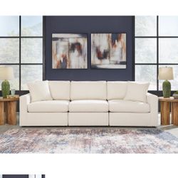 Ashley Modmax Oyster Crème Sofa Excellent Condition 