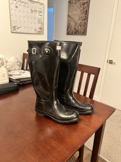 Hunter Women's Original Tall Gloss Rain Boots