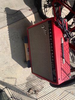 Fender Amplifier  212r  red color