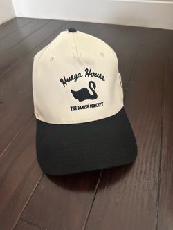 Huega House Vintage Swan Hat