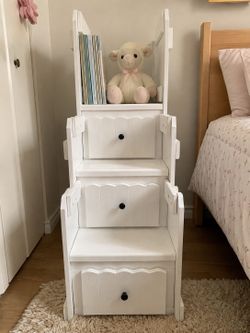 Adorable kids step stool with drawers