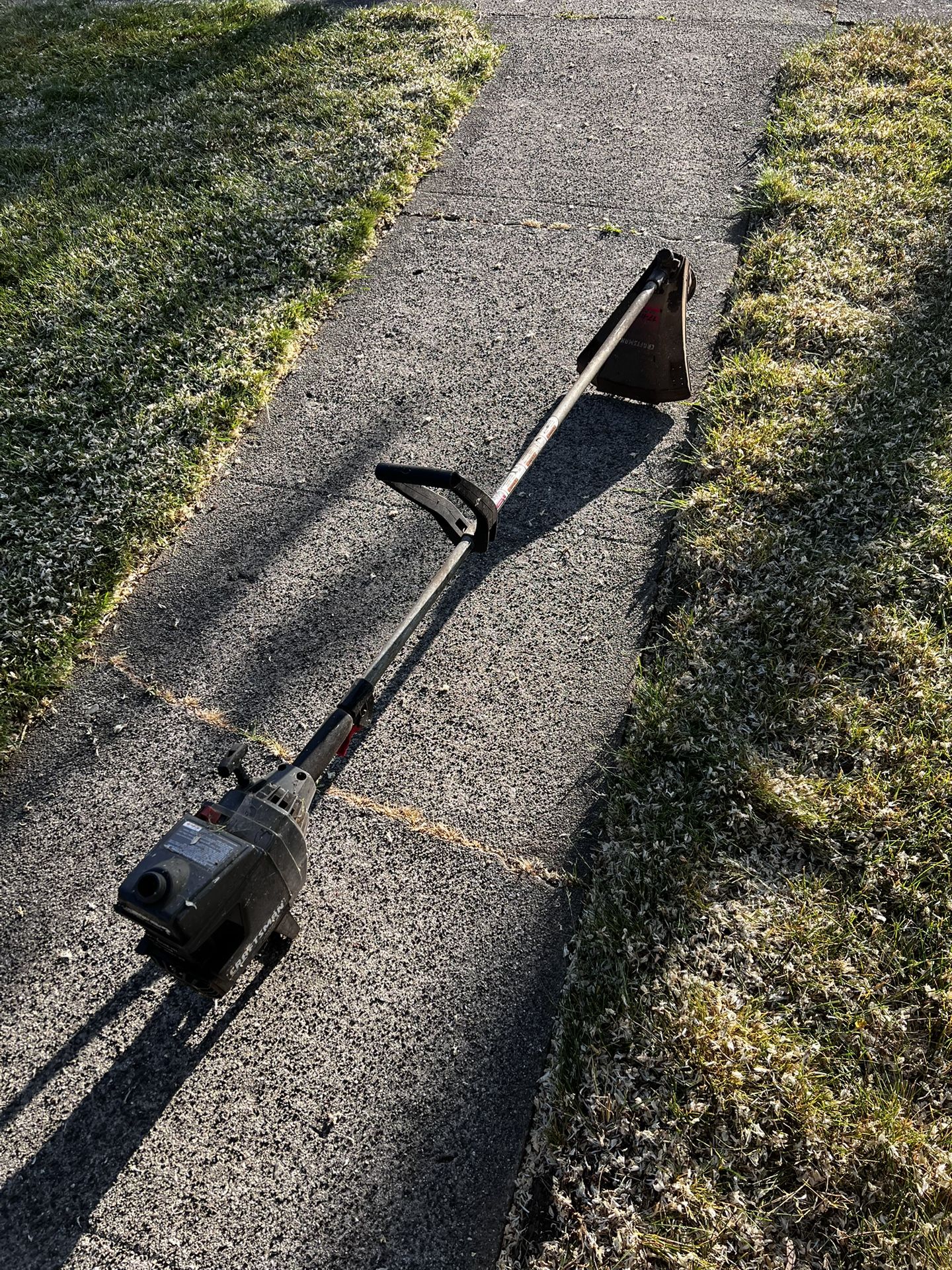 Landscape Weedwacker 17inch Gas Powered