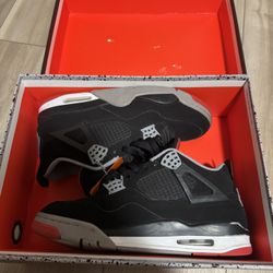Jordan 4 