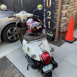 2013  Honda Metropolitan Scooter 