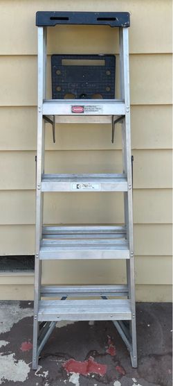 Keller 5 ft aluminum ladder