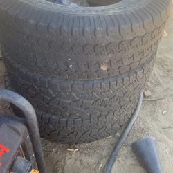 Tires 265 75 R 16