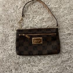 Coach clutch purse. NEW!!!  In great condition 