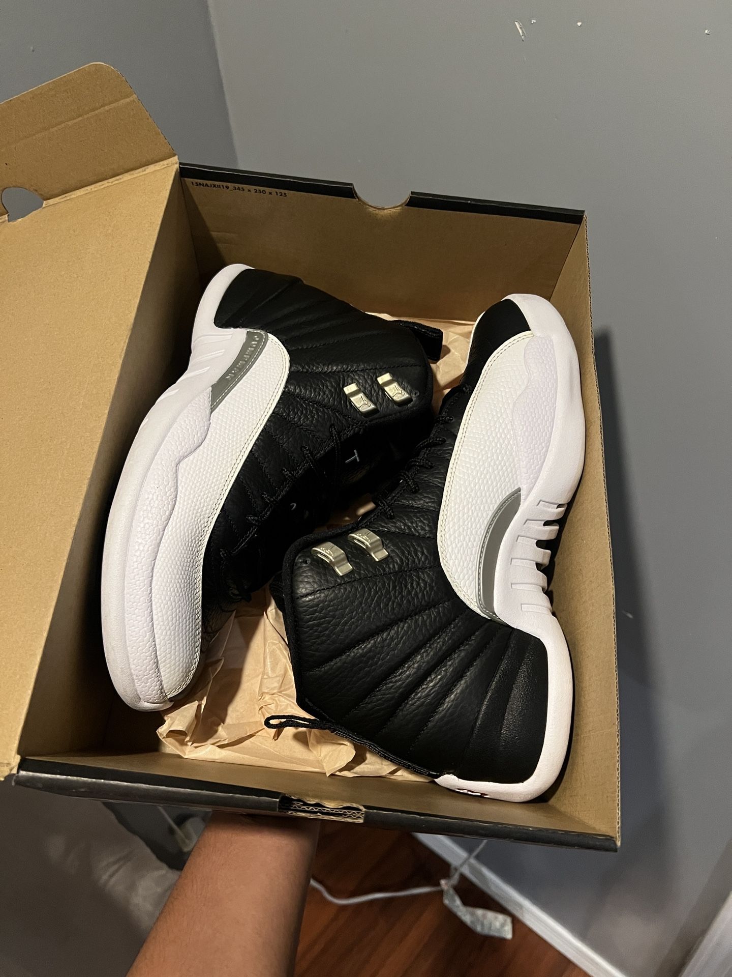 Jordan 12 Playoffs Size 9