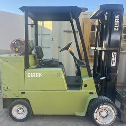 Clark Forklift 