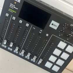 Rodecaster Pro 