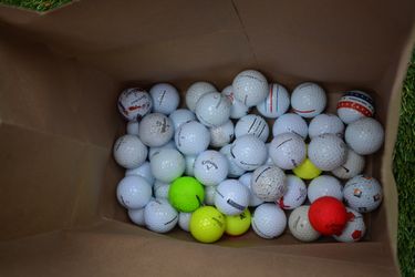 50 assorted used-good golf balls