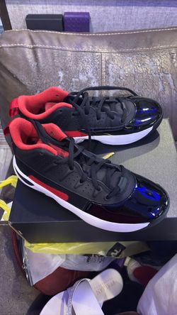 Michael Jordan max aura 7, size 8 in men’s
