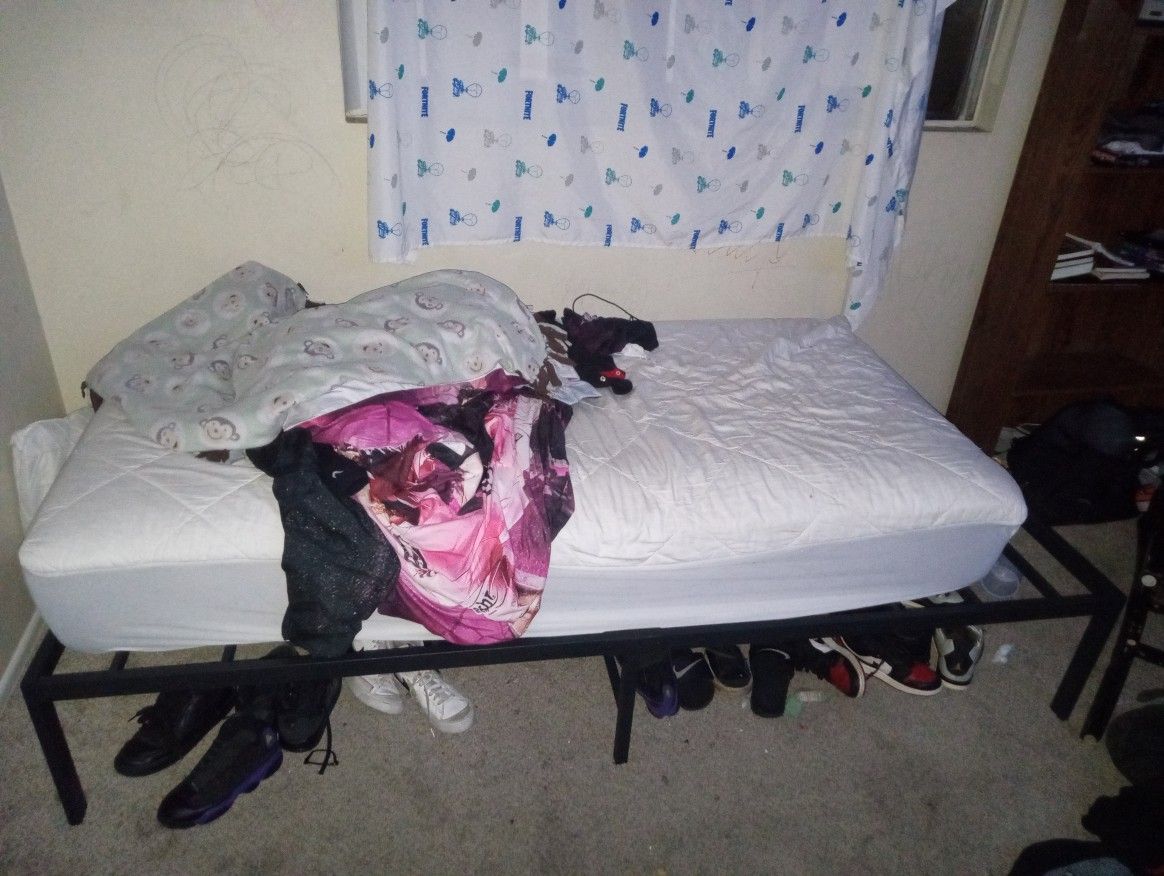 Metal Bed Frame Twin 