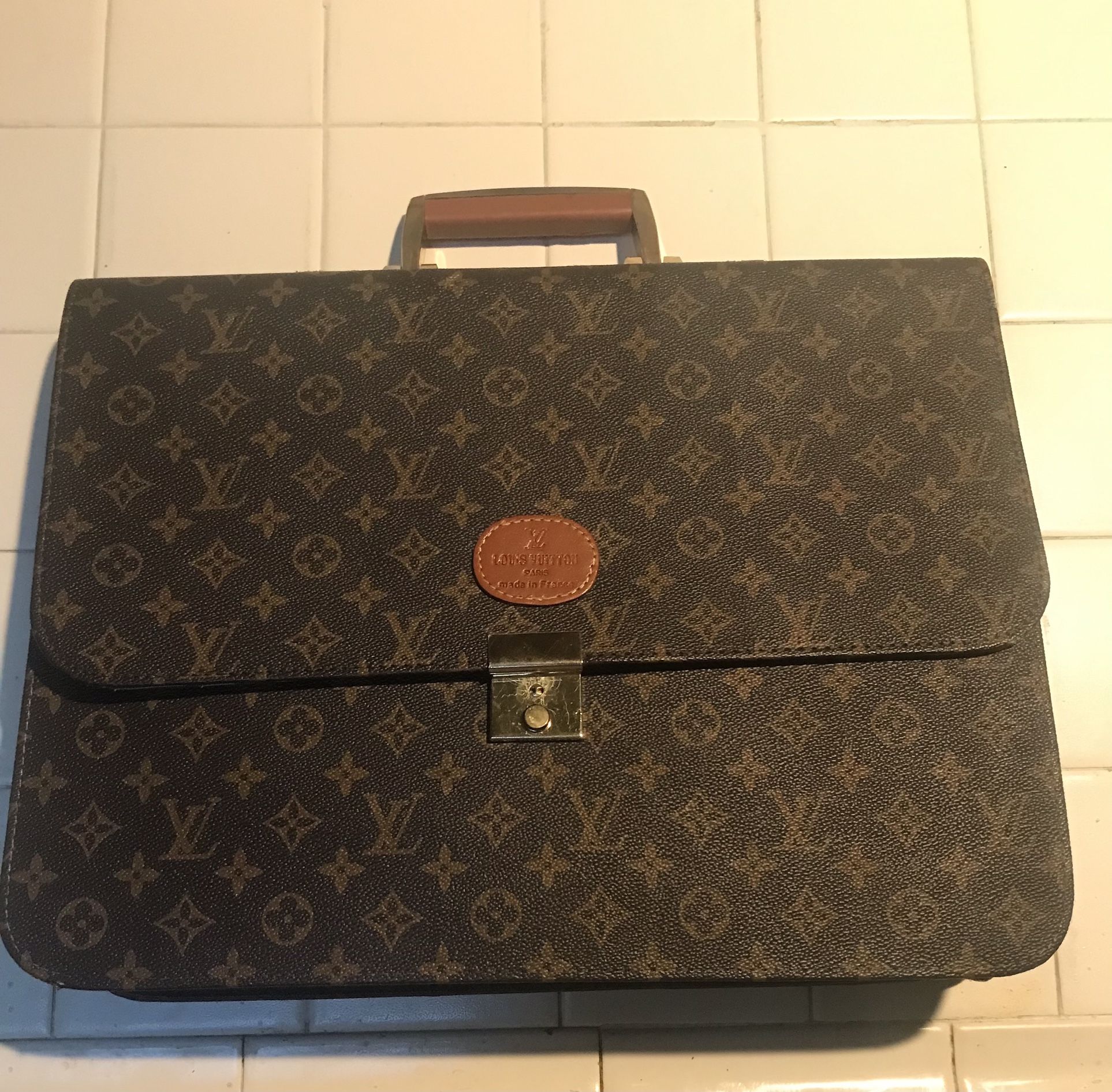 Louis Vuitton Port Documents