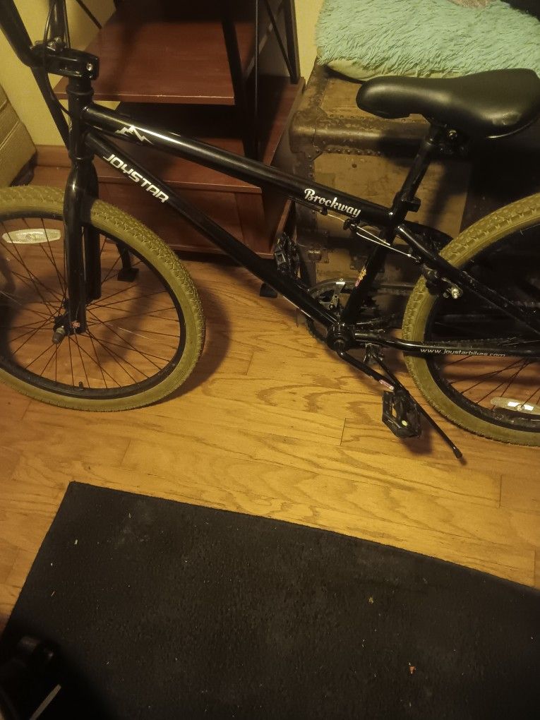 20 Joystar Brockway Bike Used Like New No Scratches