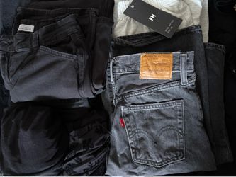 *25 items* Juniors/women’s clothing