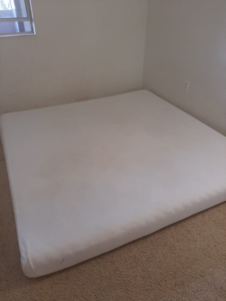 King Size Bed In Good Condition 