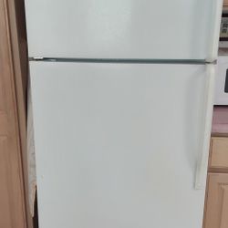 Whirlpool 18 Cubic Ft Refrigerator-freezer