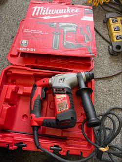 Milwaukee 5263–21 5/8” 5.5 Amp SDS plus rotary hammer drill