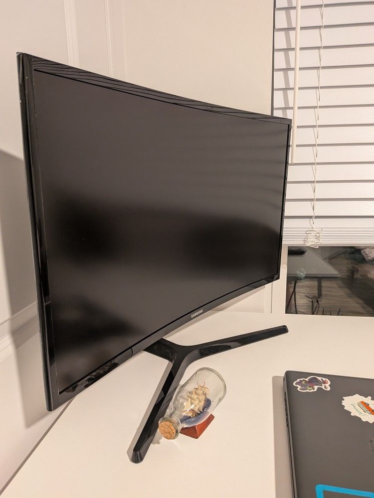 27" Samsung Curved Screen