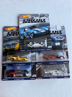 Hot wheels Circuit Legends set