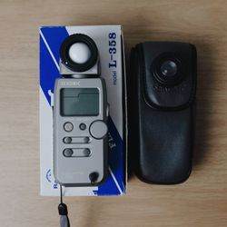 Sekonic L-358 Light Meter