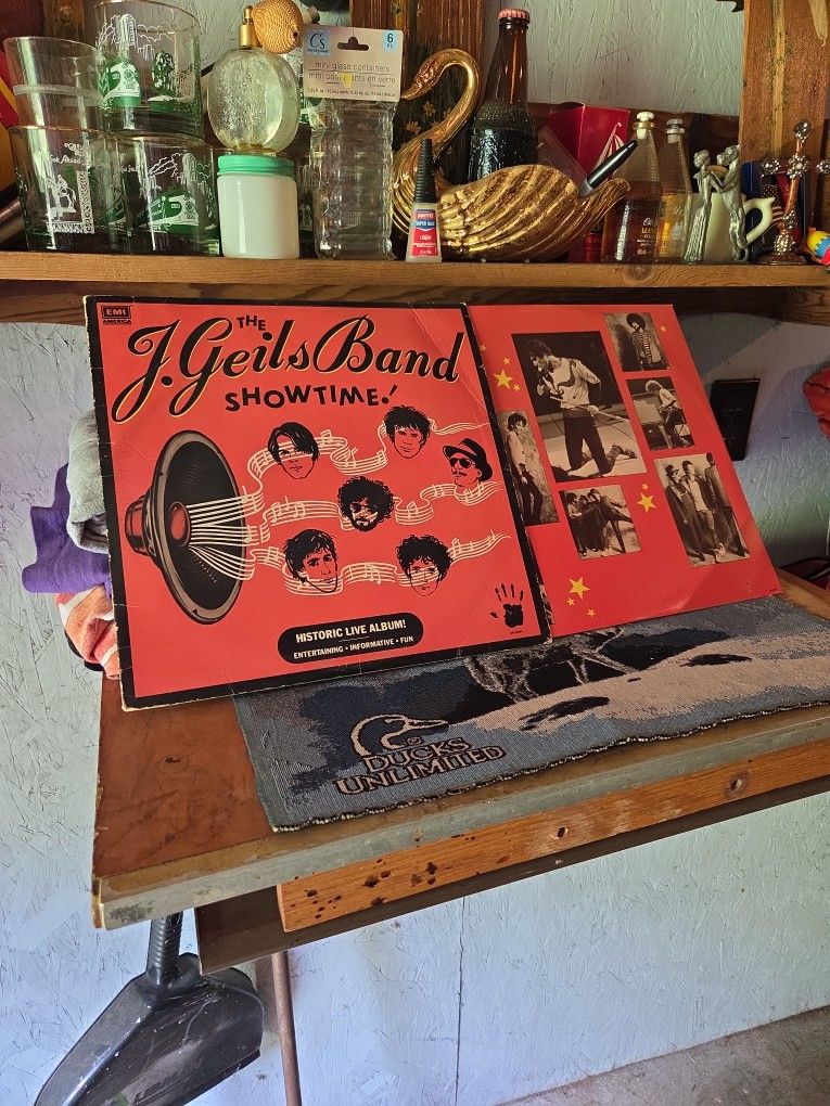 1982 J.geils Band LP in Great Shape 