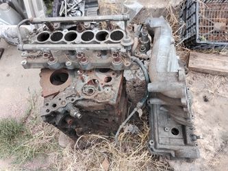 Toyota 5VZ V6 Block Intake And Cylinder head Covers