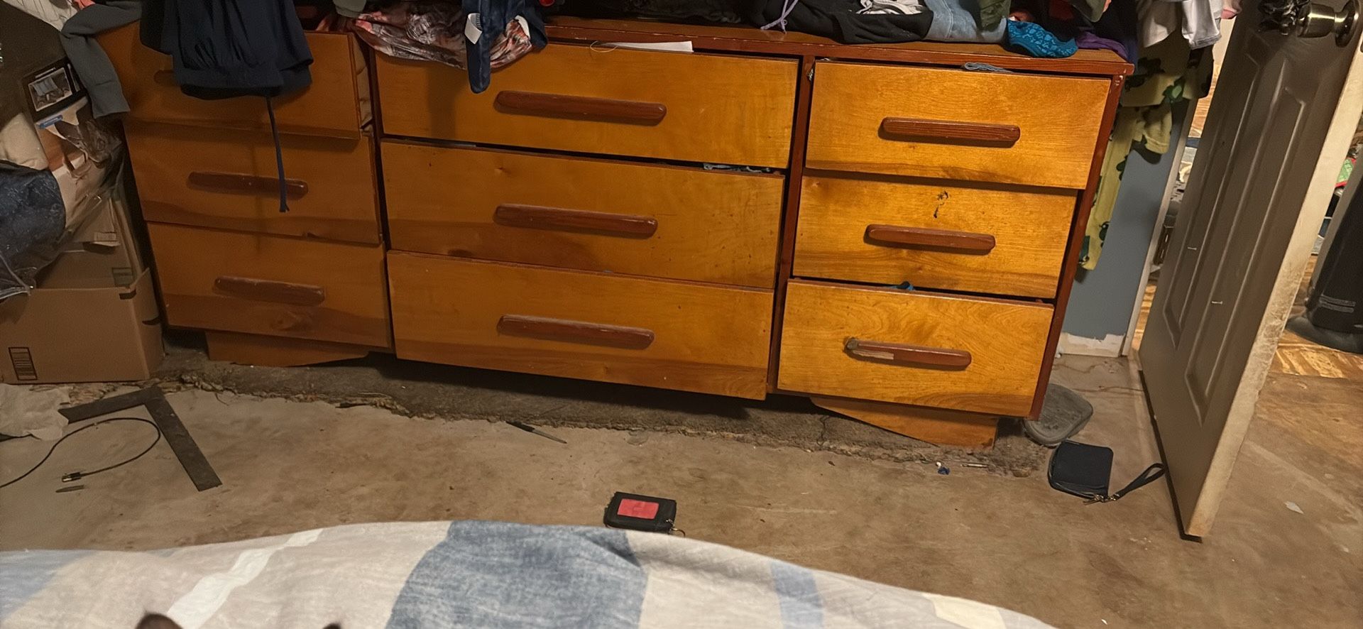 9 Drawer Dresser