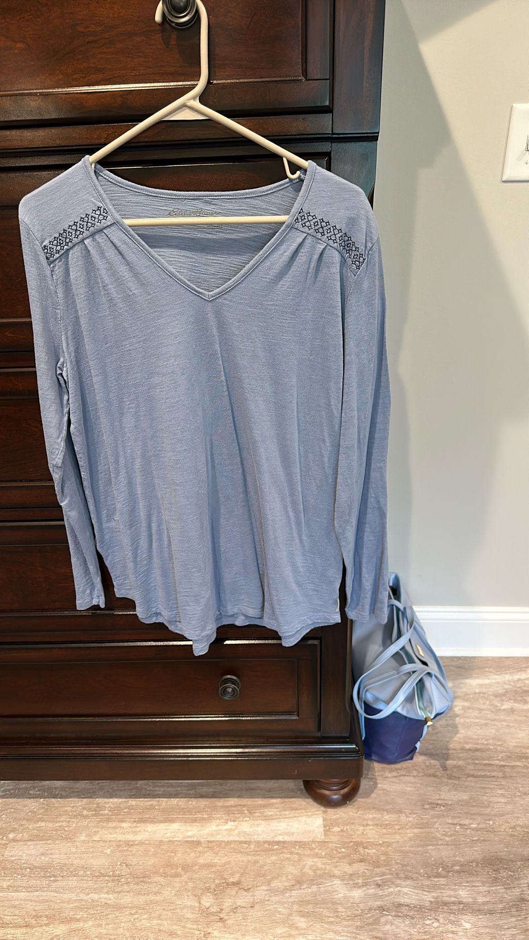 Long sleeve lightweight lady shirt