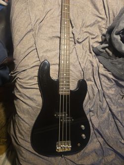 Yakima 4 string bass guitar