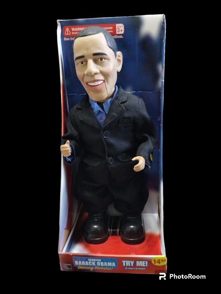 BARACK OBAMA Senator President Dancing Rockstar "OH SUSANNAH" 2008 NEW

Trans World Entertainment - Automated Doll

Talking Moving Figure - Senator Pr