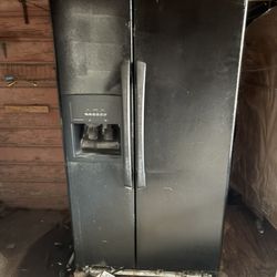 Amana Side By Side Fridge 