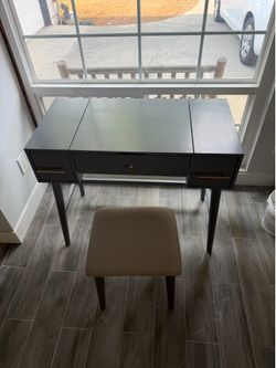 Desk with chair mirror and lights